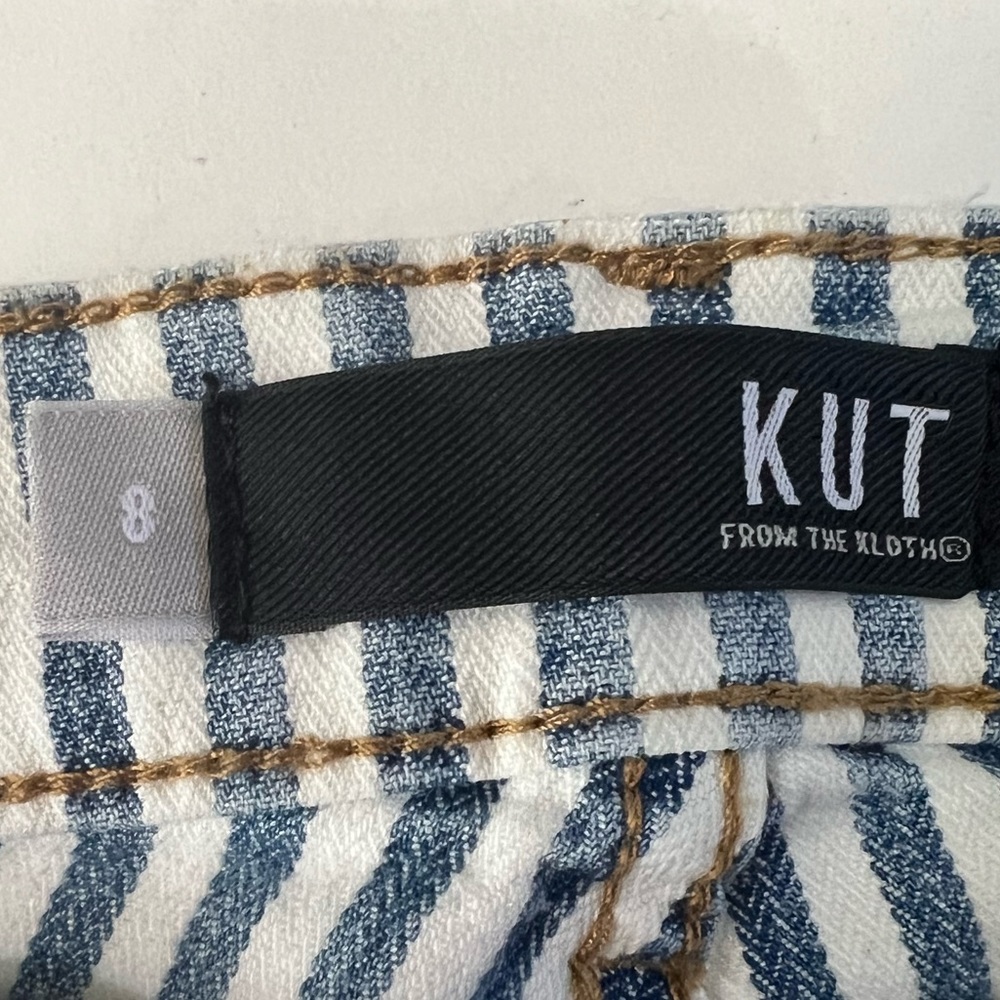 Kut from the Kloth Sophia Blue White Striped Short - Picture 5 of 10